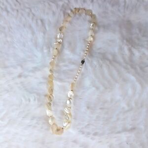 MotherOf Pearl Vintage Shell Necklace 20 Inch‎